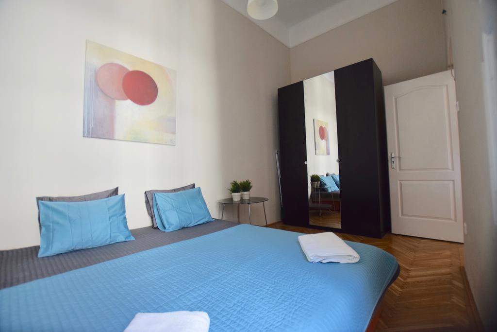 Standard Apartment By Hi5 - Muzeum 5 Budapest Exterior foto